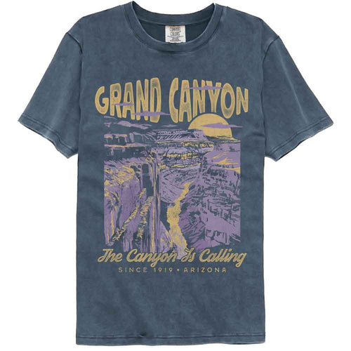 Lantern Press Comfort Colors T-Shirt - Canyon Is Calling