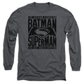 Batman v Superman Title Fight Long Sleeve T-Shirt